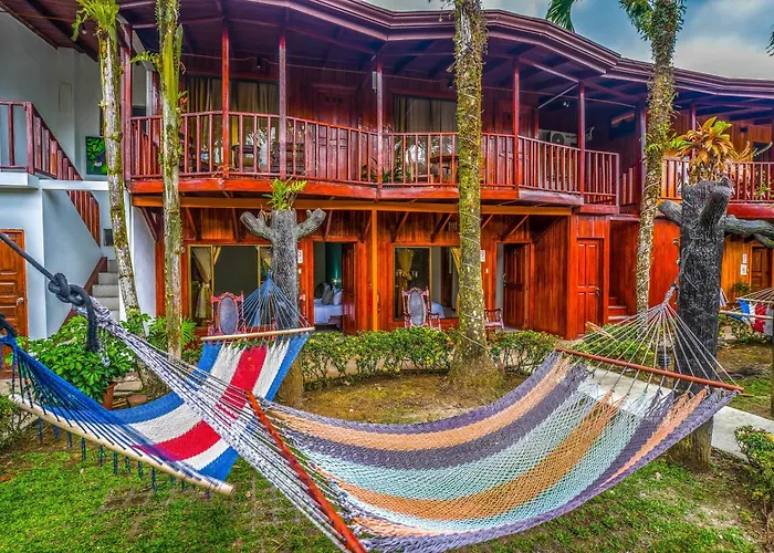 Poshtel Arenal Hostel